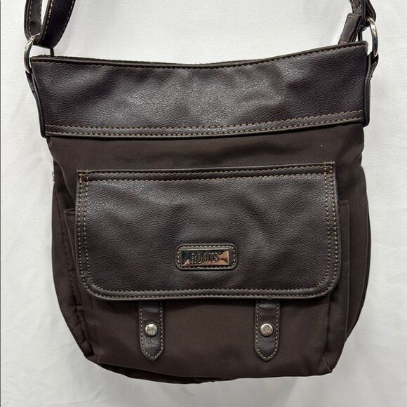 Roots Brown Messenger Bag with Adjustable Strap and Flap Closure - Picture 1 of 5